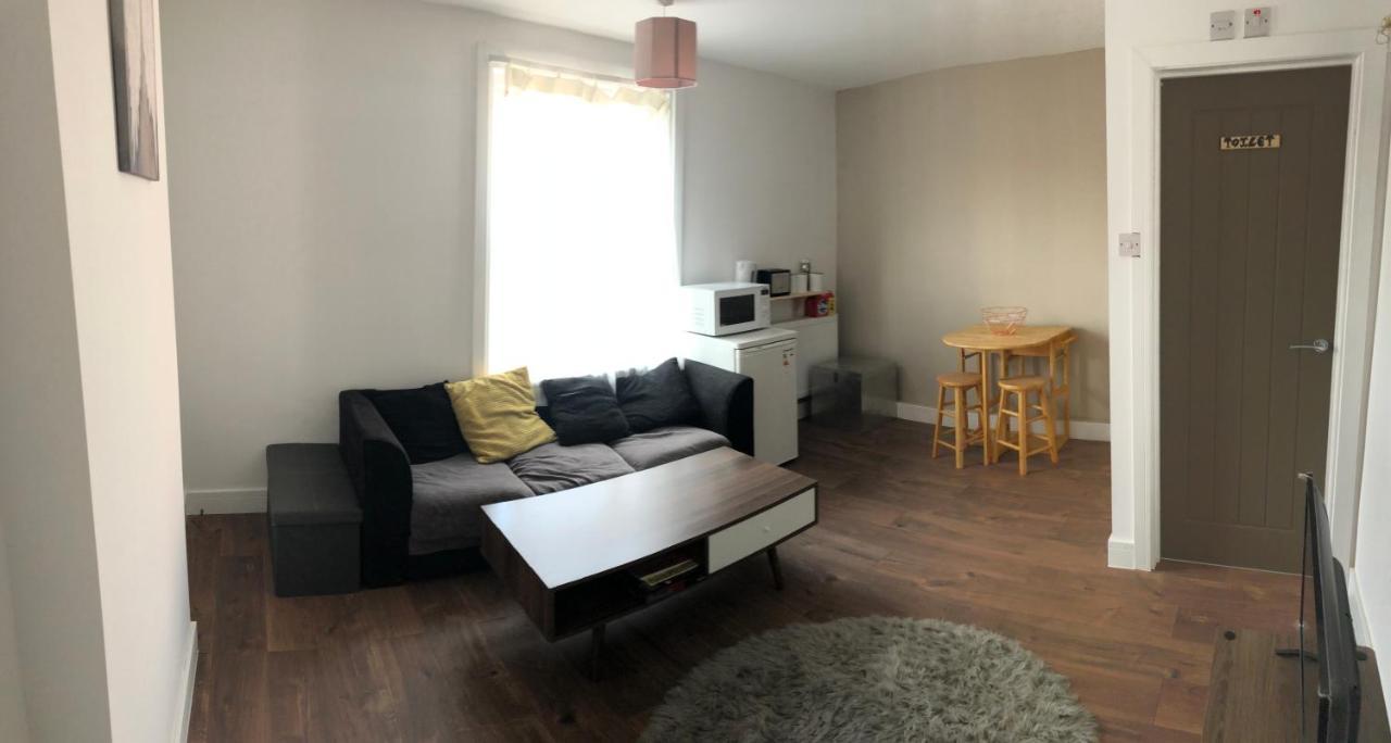 Blue House Bed and Breakfast Λίνκολν Εξωτερικό φωτογραφία